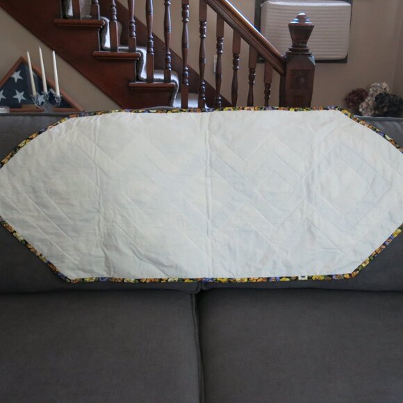 Vintage 2003 Handmade Floral Geometric Purple Yellow Pansies Table Runner Quilt - Picture 9 of 9